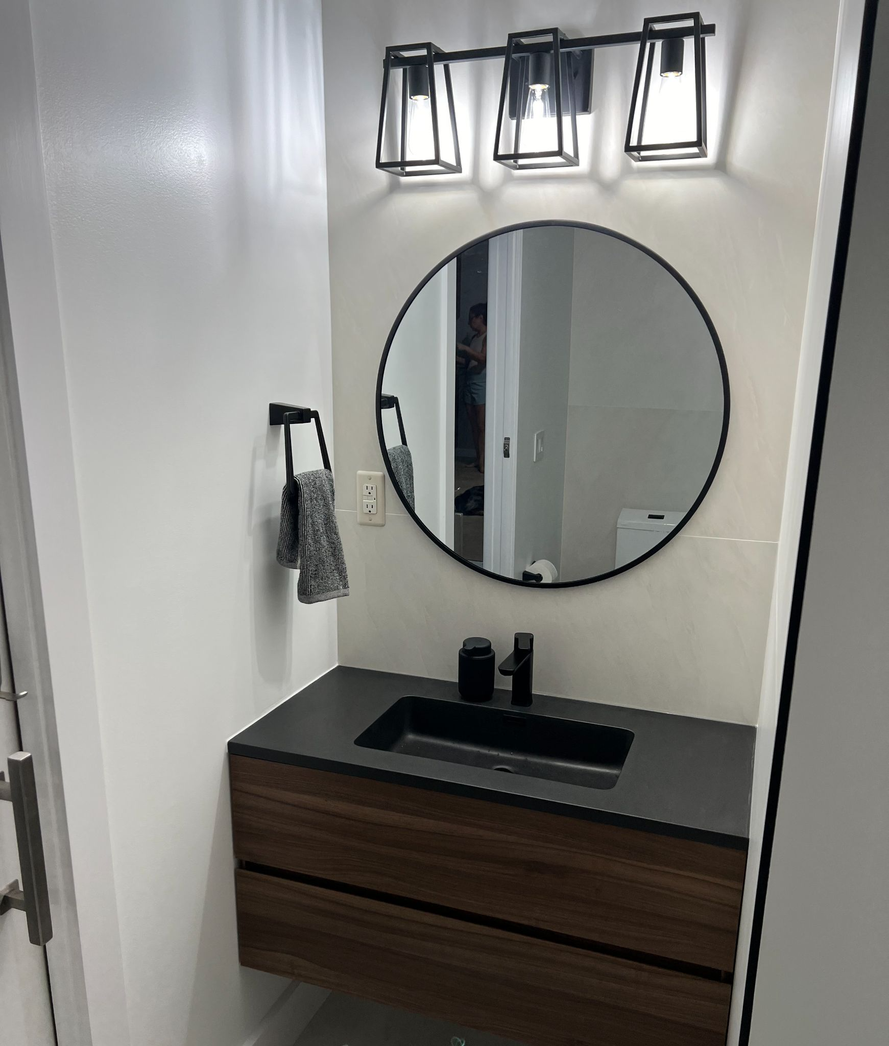 Find a Contractor For Your Bathroom Remodel This Fall
